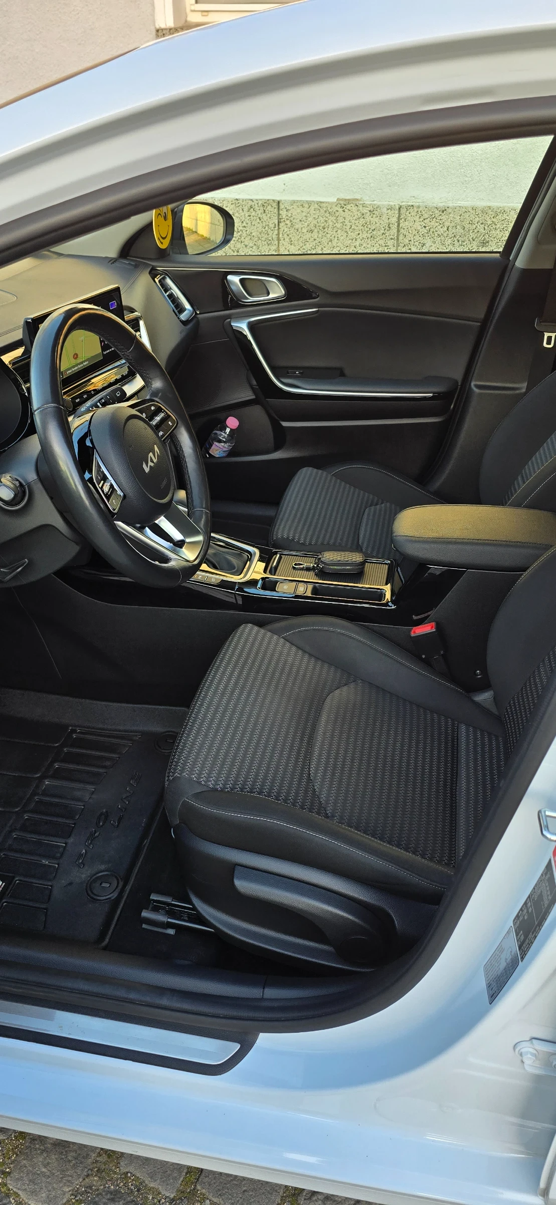 Kia Ceed Plug In Hybrid, снимка 9 - Автомобили и джипове - 53829351