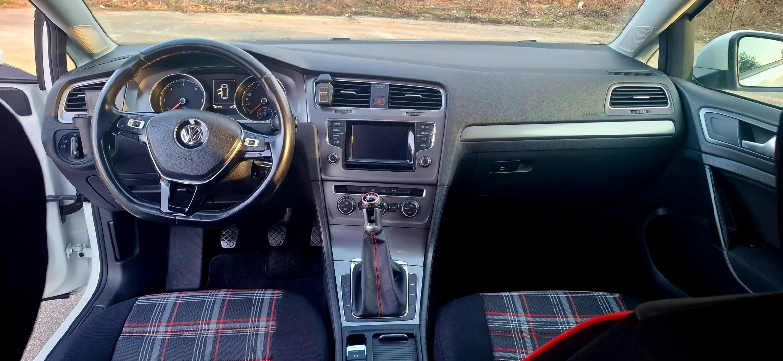 VW Golf TDI- blue motion, снимка 11 - Автомобили и джипове - 53864577