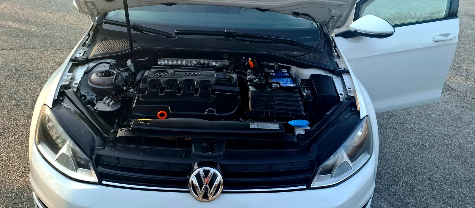 VW Golf TDI- blue motion, снимка 8 - Автомобили и джипове - 53864577