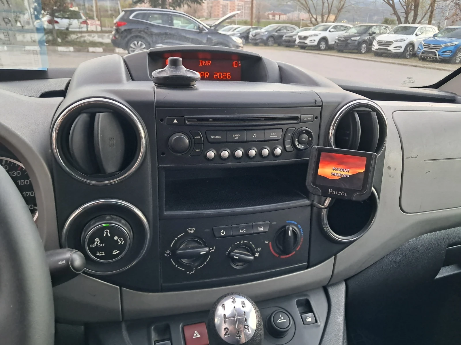 Peugeot Partner 1.6 HDi 110ks пътнически, снимка 12 - Автомобили и джипове - 54101855