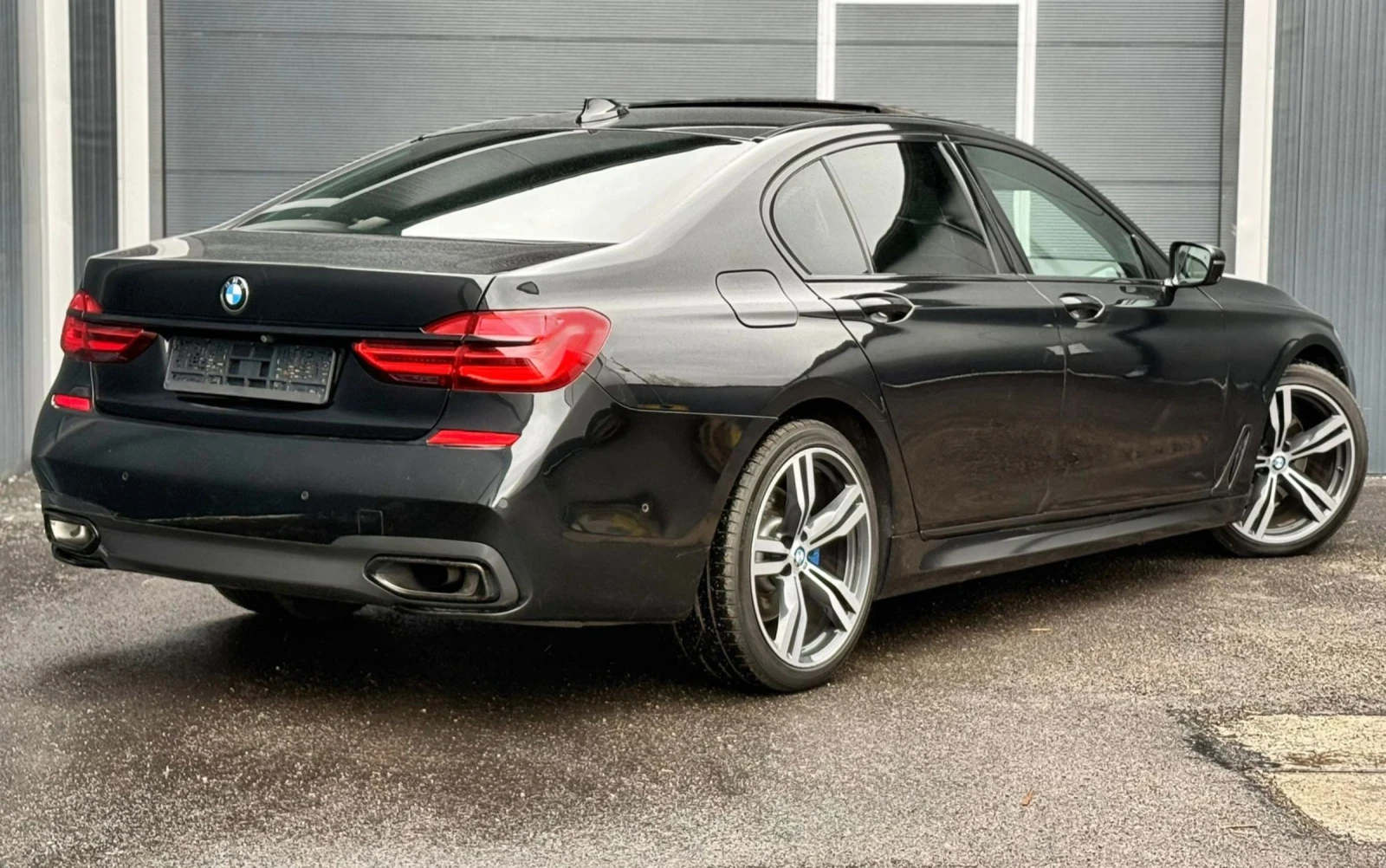 BMW 740 BMW 740d M SPORT* NIGHT* 3xTV* 360* Laser* Assist*, снимка 5 - Автомобили и джипове - 54111963