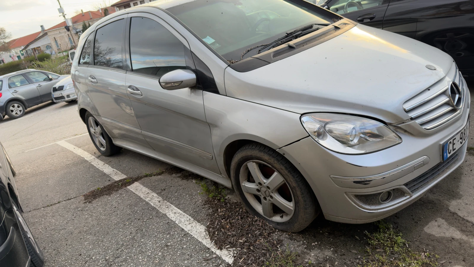 Mercedes-Benz B 180, снимка 3 - Автомобили и джипове - 54159445