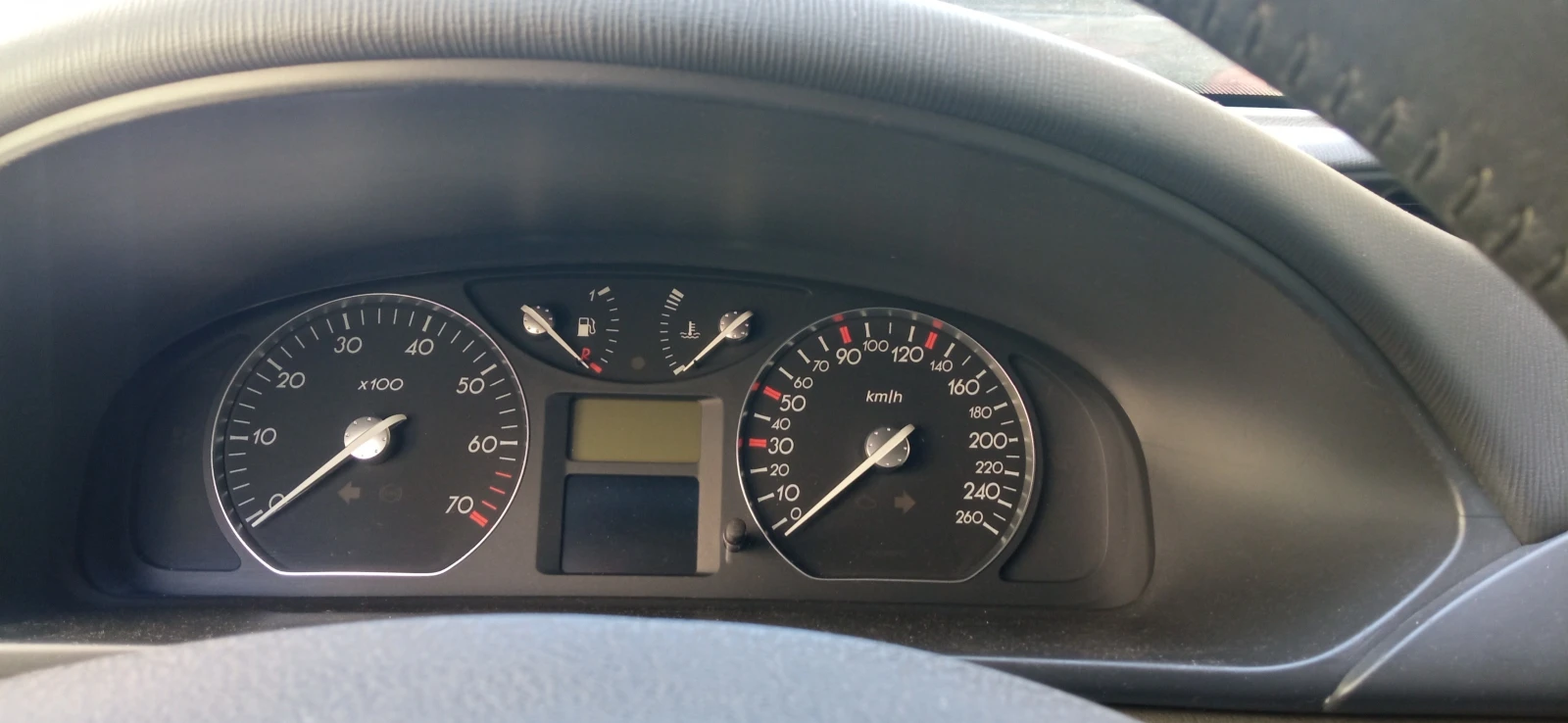 Renault Laguna 2, снимка 7 - Автомобили и джипове - 54311164