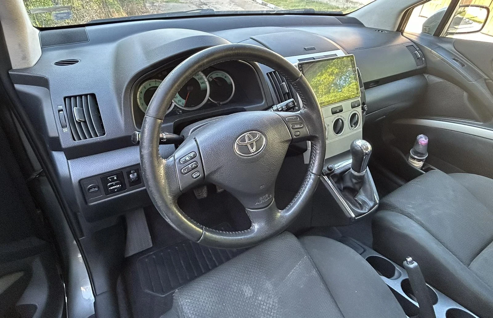 Toyota Corolla verso, снимка 6 - Автомобили и джипове - 54455109