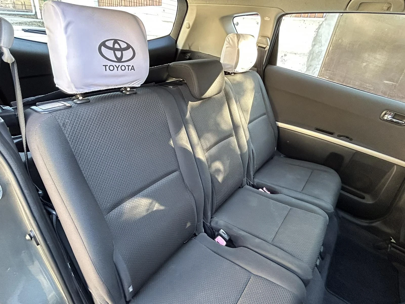Toyota Corolla verso, снимка 9 - Автомобили и джипове - 54455109