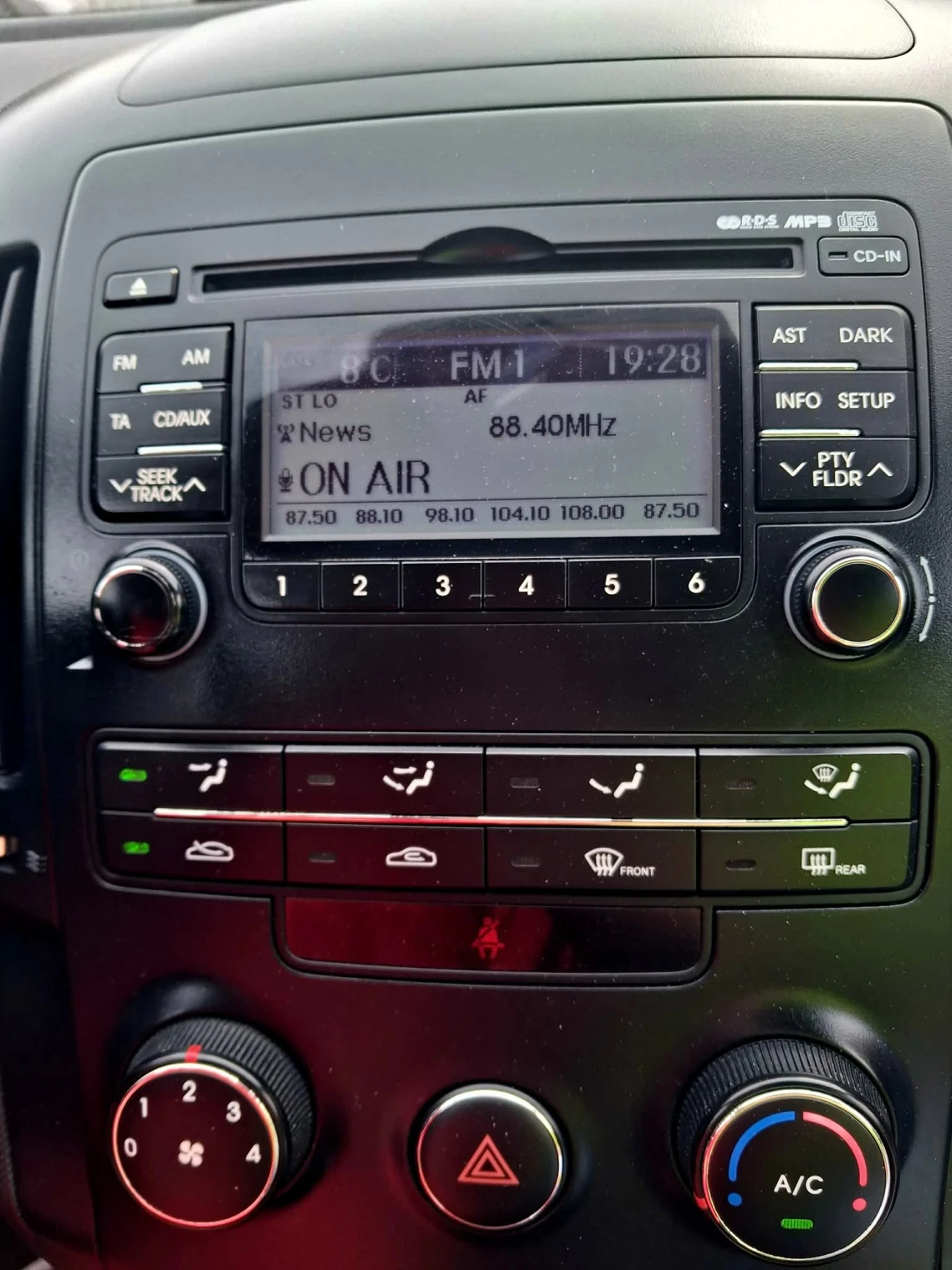 Hyundai I30, снимка 15 - Автомобили и джипове - 54695432