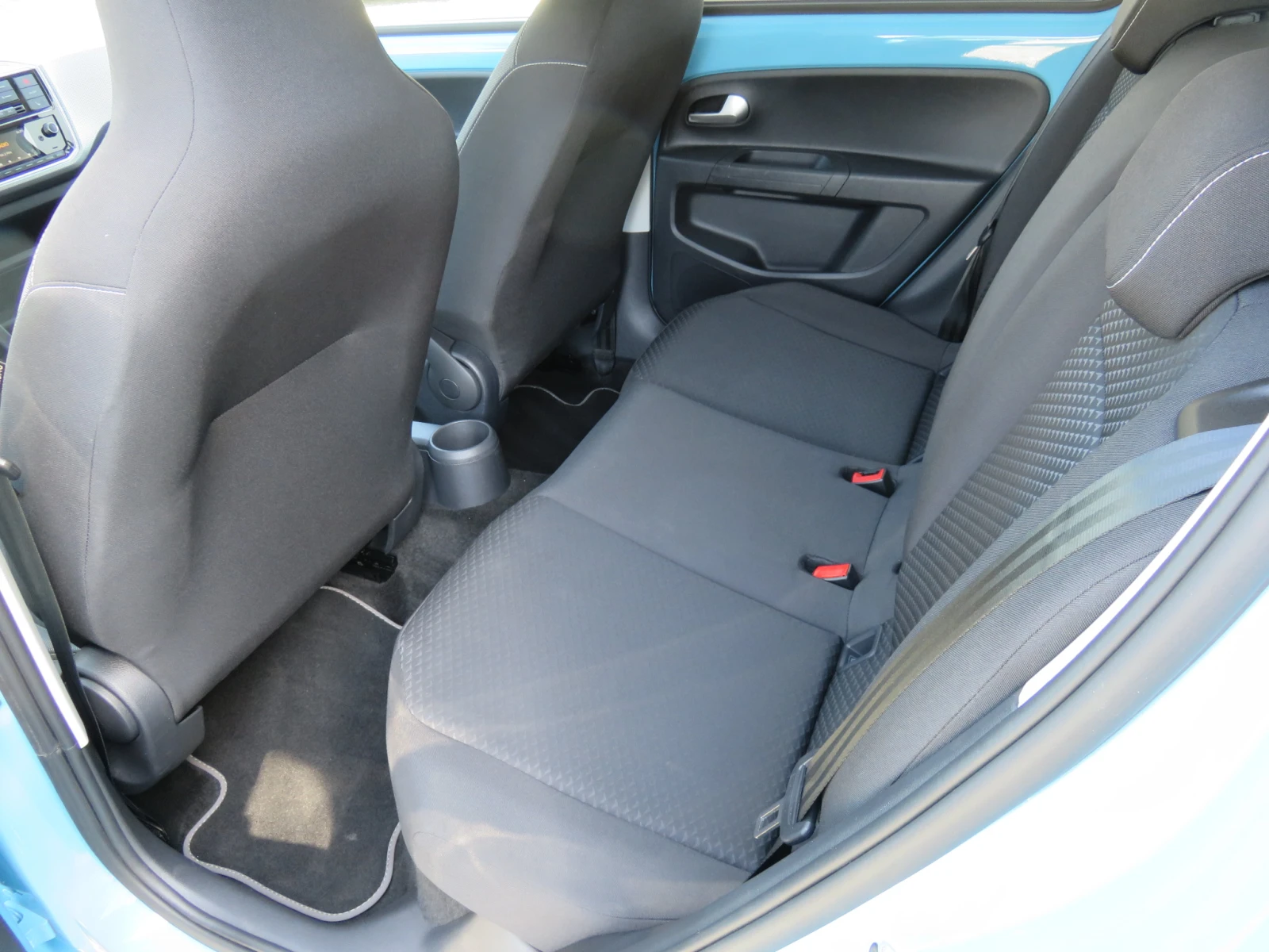 VW Up e-up! FWD 32.3 kWh, снимка 14 - Автомобили и джипове - 54750988