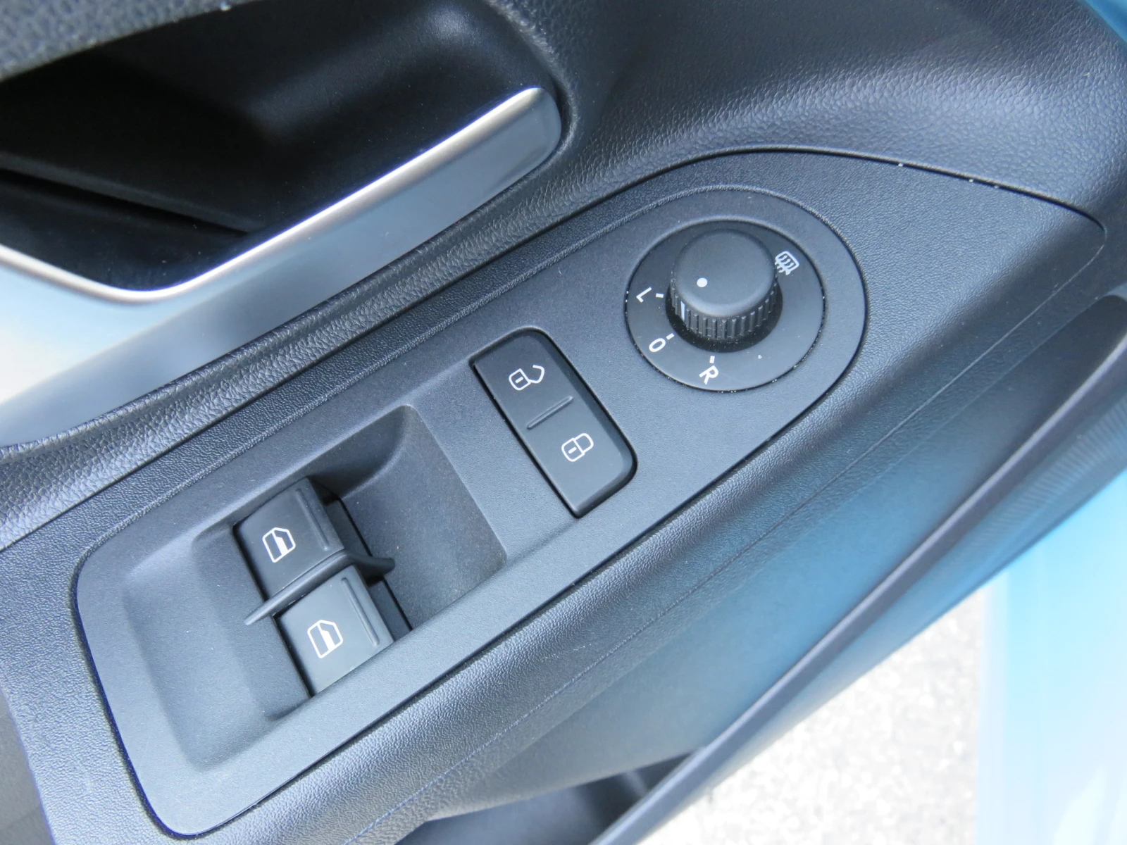 VW Up e-up! FWD 32.3 kWh, снимка 15 - Автомобили и джипове - 54750988