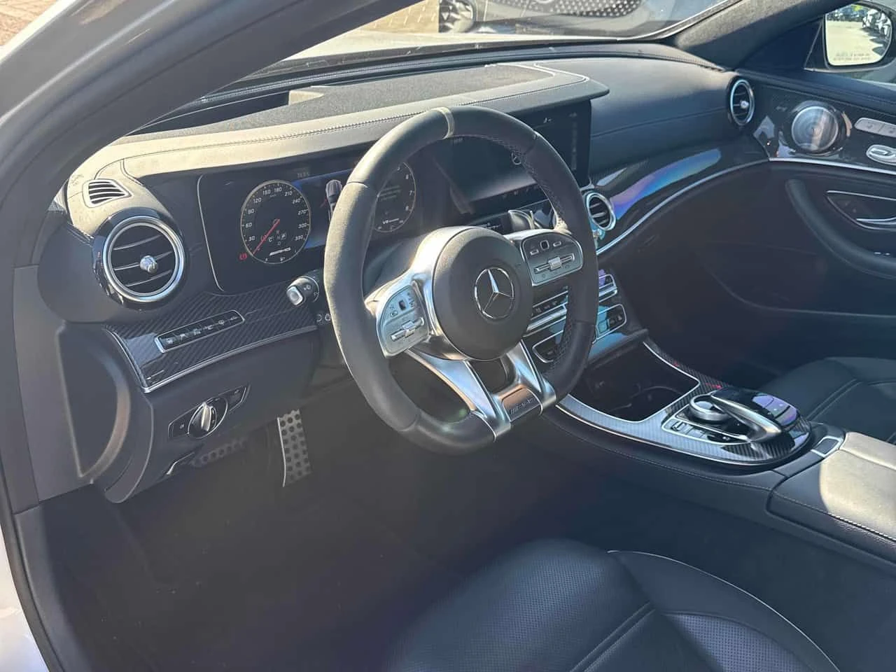 Mercedes-Benz AMG GT C * E 63 S * CARFAX * ЦЕНА ДО БГ, снимка 8 - Автомобили и джипове - 54979640