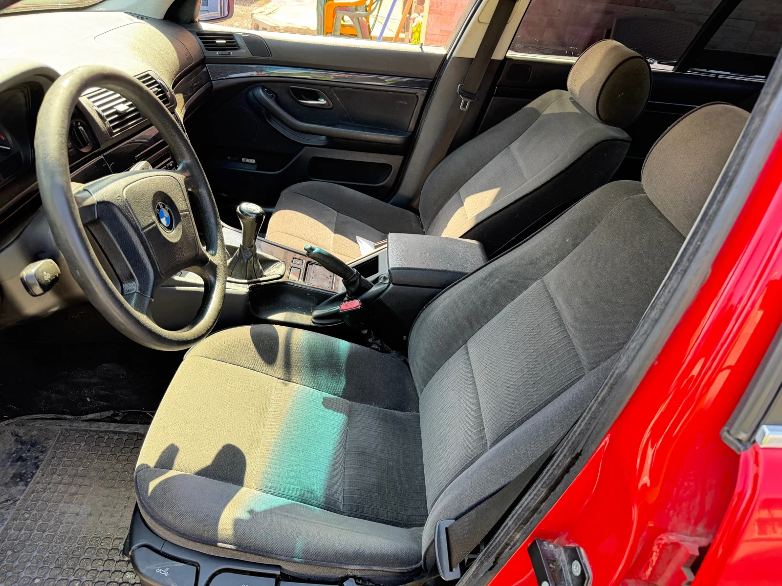 BMW 520 520i, снимка 5 - Автомобили и джипове - 55125330