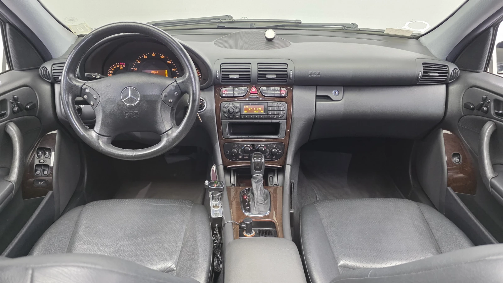 Mercedes-Benz C 240 ЛЮК* КРАЙНА ЦЕНА, снимка 7 - Автомобили и джипове - 55496185