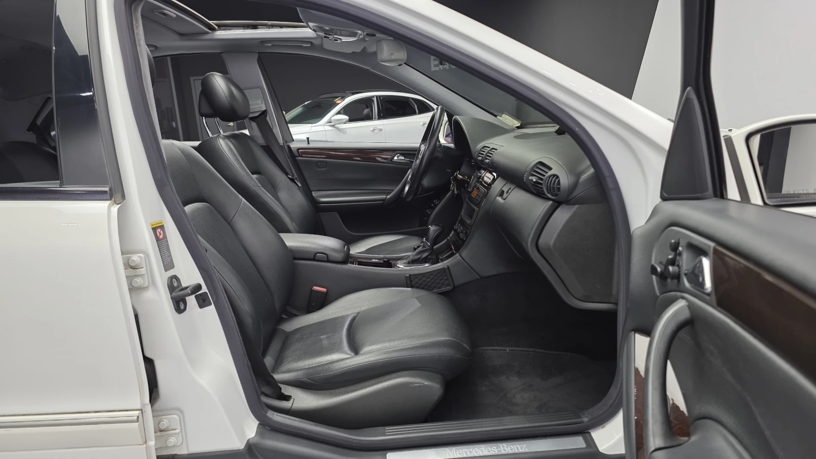 Mercedes-Benz C 240 ЛЮК* КРАЙНА ЦЕНА, снимка 10 - Автомобили и джипове - 55496185