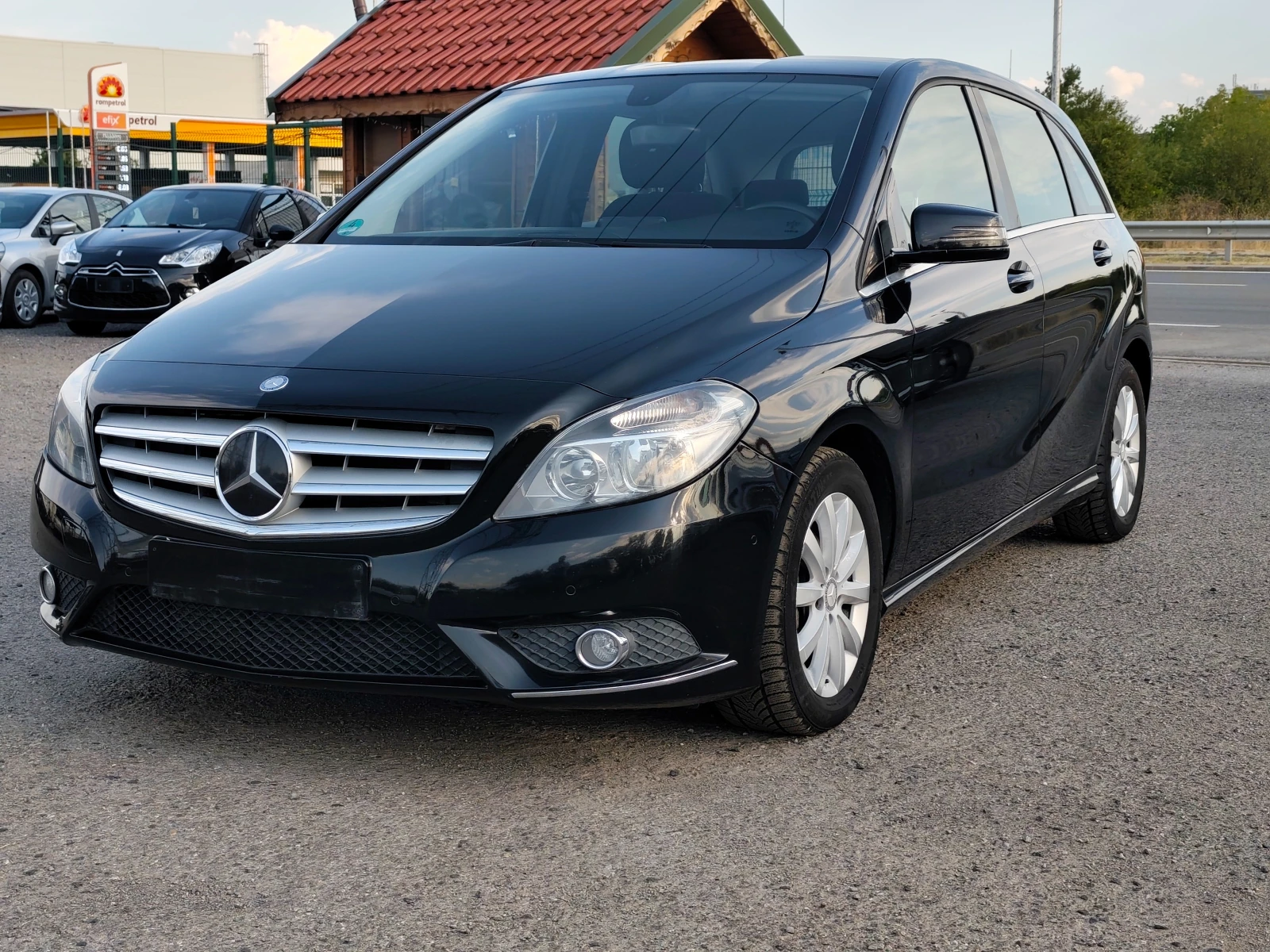Mercedes-Benz B 180 i 122к.с.  Евро 6 + PDC+ Distronic+ Navi