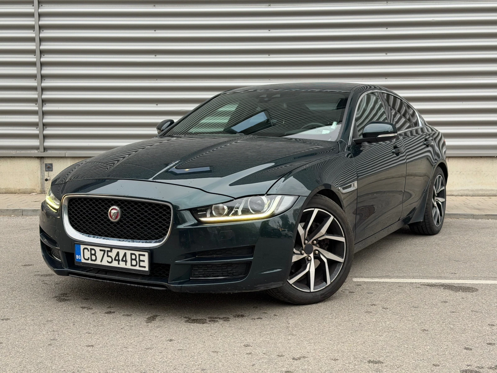 Jaguar XE