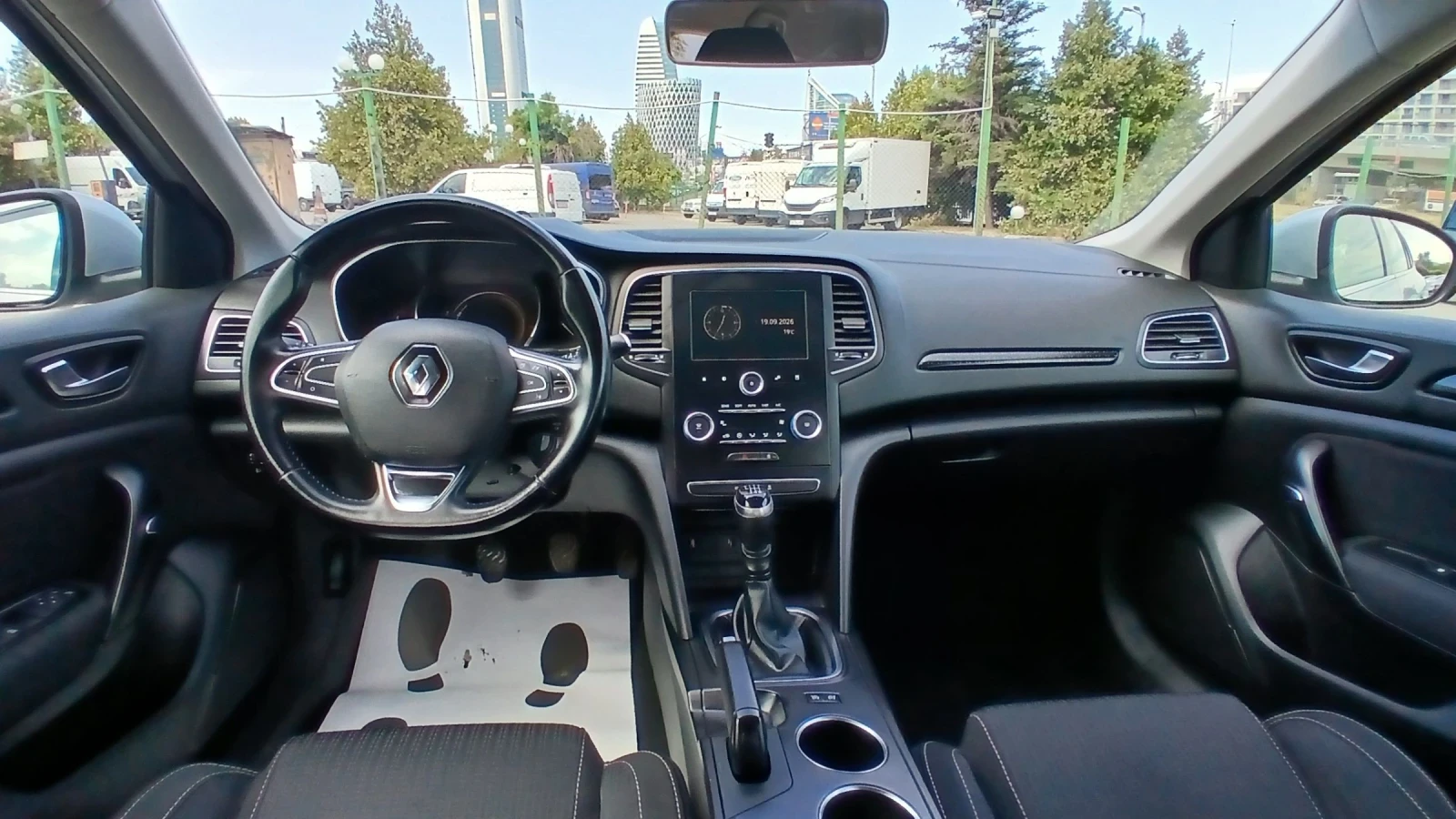 Renault Megane 1, 5 dci euro6b, снимка 7 - Автомобили и джипове - 56144959