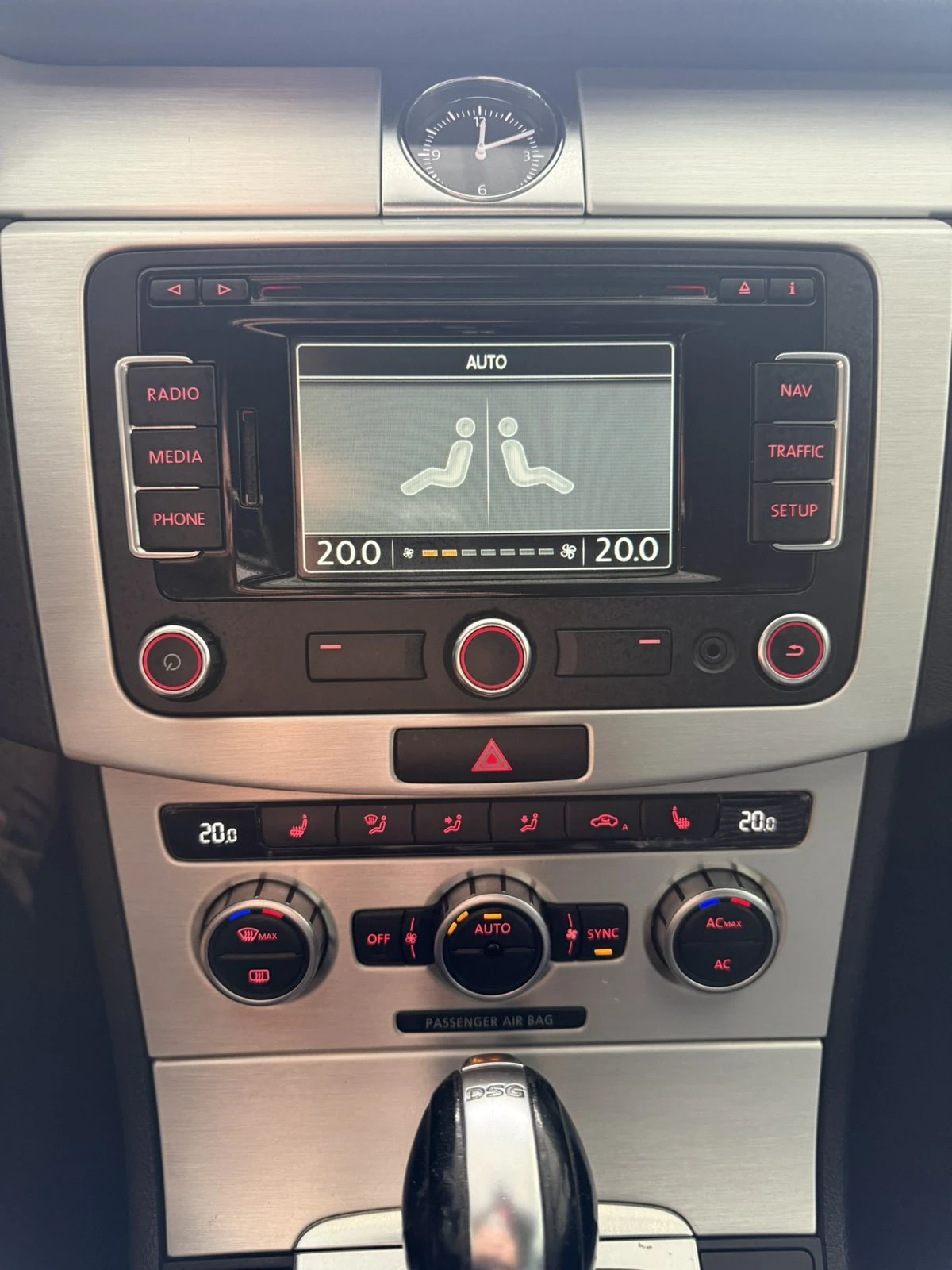 VW Passat 2.0 TDI 170к.с Comfortline, снимка 10 - Автомобили и джипове - 56224802