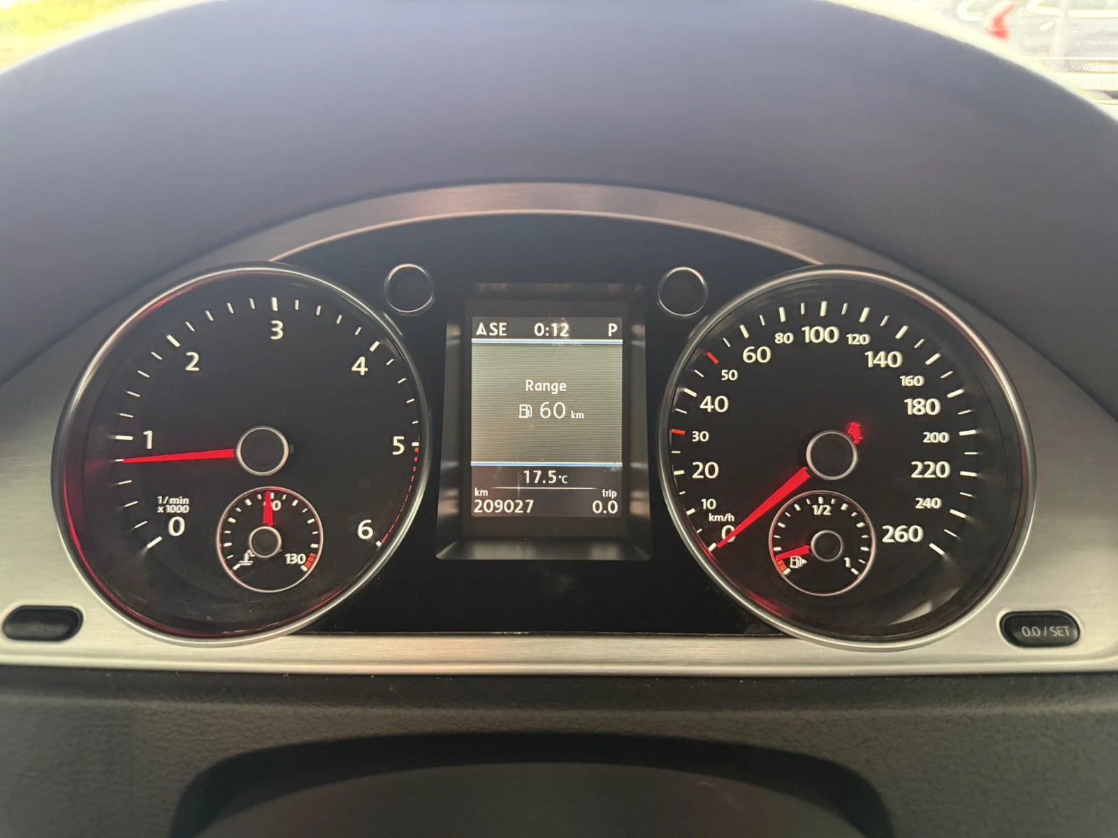 VW Passat 2.0 TDI 170к.с Comfortline, снимка 11 - Автомобили и джипове - 56224802