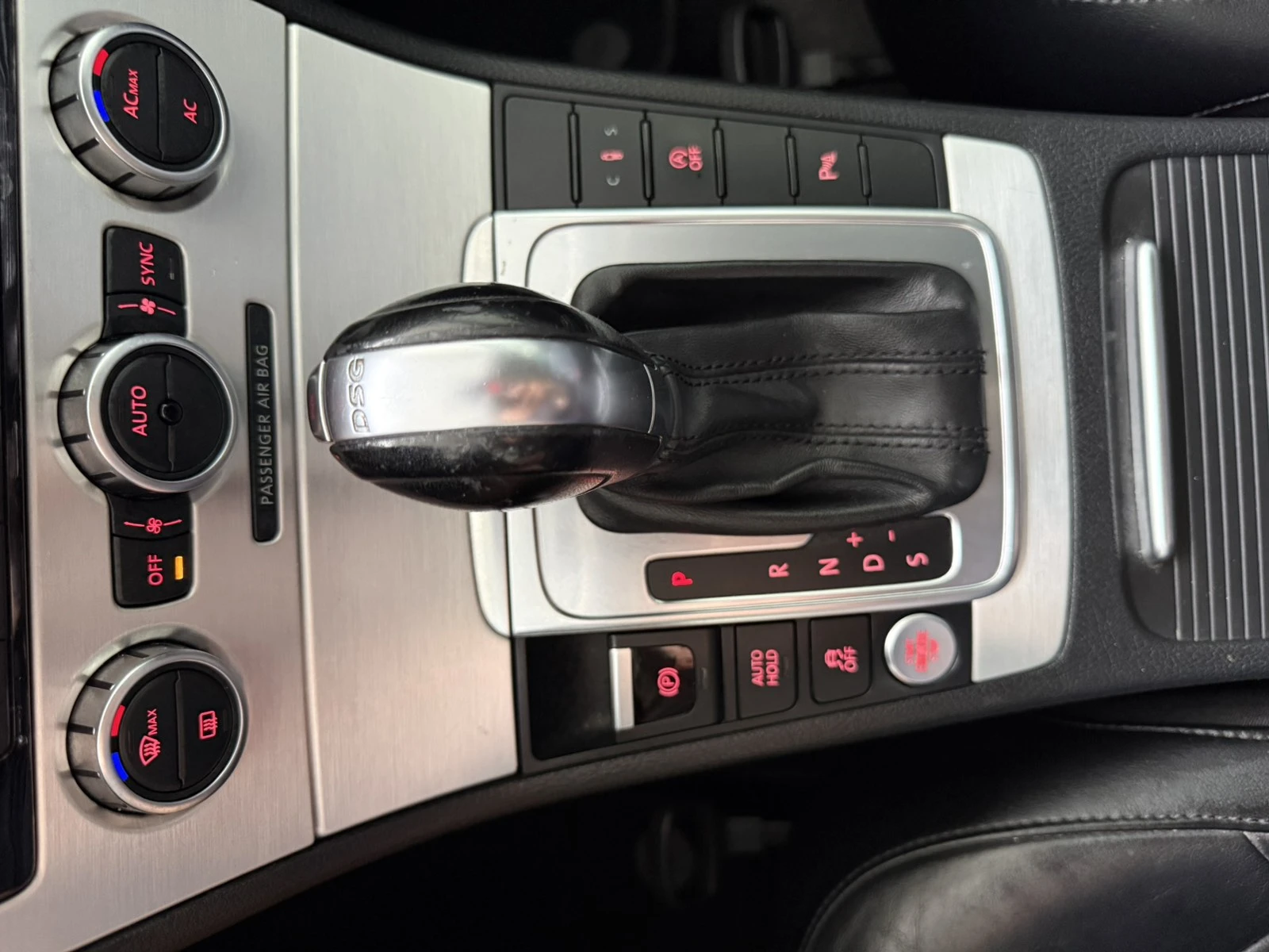 VW Passat 2.0 TDI 170к.с Comfortline, снимка 9 - Автомобили и джипове - 56224802