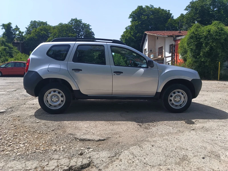 Dacia Duster 4x4, снимка 4 - Автомобили и джипове - 47491501