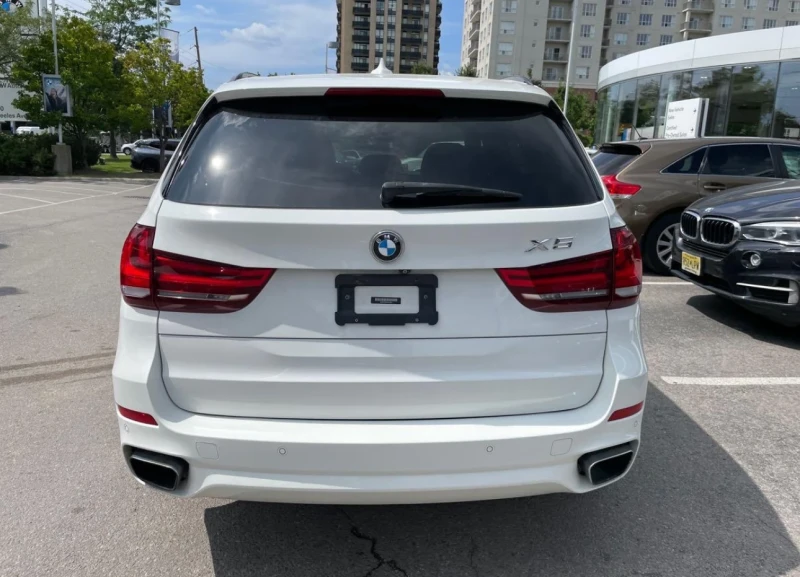 BMW X5 35i xDrive M-Pack, снимка 4 - Автомобили и джипове - 47037962