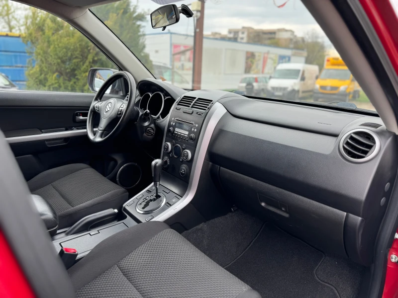 Suzuki Grand vitara 2.4i 4x4 Automatic, снимка 9 - Автомобили и джипове - 49751370