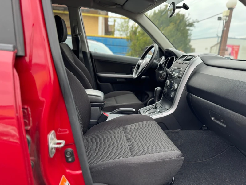 Suzuki Grand vitara 2.4i 4x4 Automatic, снимка 10 - Автомобили и джипове - 49751370