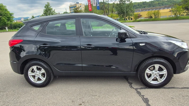 Hyundai IX35 2.0i 130000км Германия Отличен, снимка 4 - Автомобили и джипове - 50258470