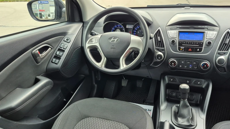Hyundai IX35 2.0i 130000км Германия Отличен, снимка 15 - Автомобили и джипове - 50258470