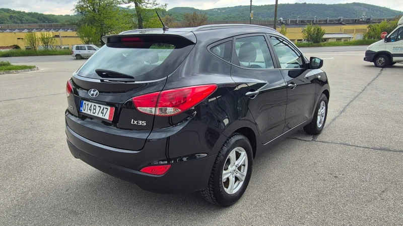 Hyundai IX35 2.0i 130000км Германия Отличен, снимка 6 - Автомобили и джипове - 50258470