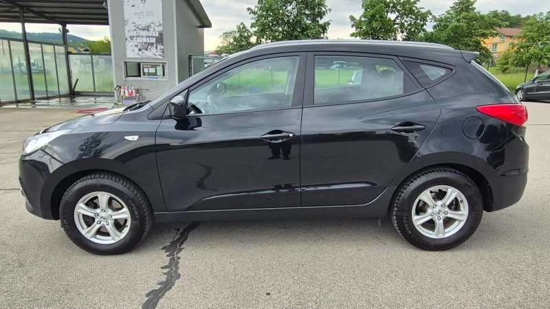 Hyundai IX35 2.0i 130000км Германия Отличен, снимка 5 - Автомобили и джипове - 50258470
