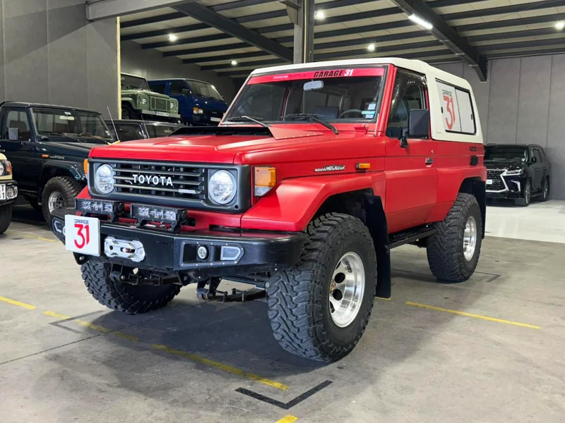 Toyota Land cruiser HZJ 73, снимка 2 - Автомобили и джипове - 51996363