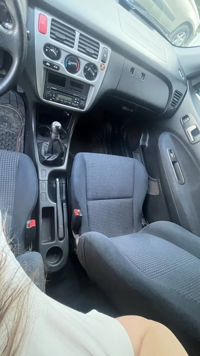 Honda Hr-v, снимка 12 - Автомобили и джипове - 52777353