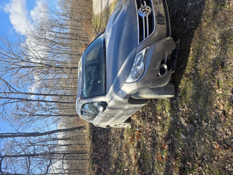 VW Tiguan, снимка 4 - Автомобили и джипове - 52999127