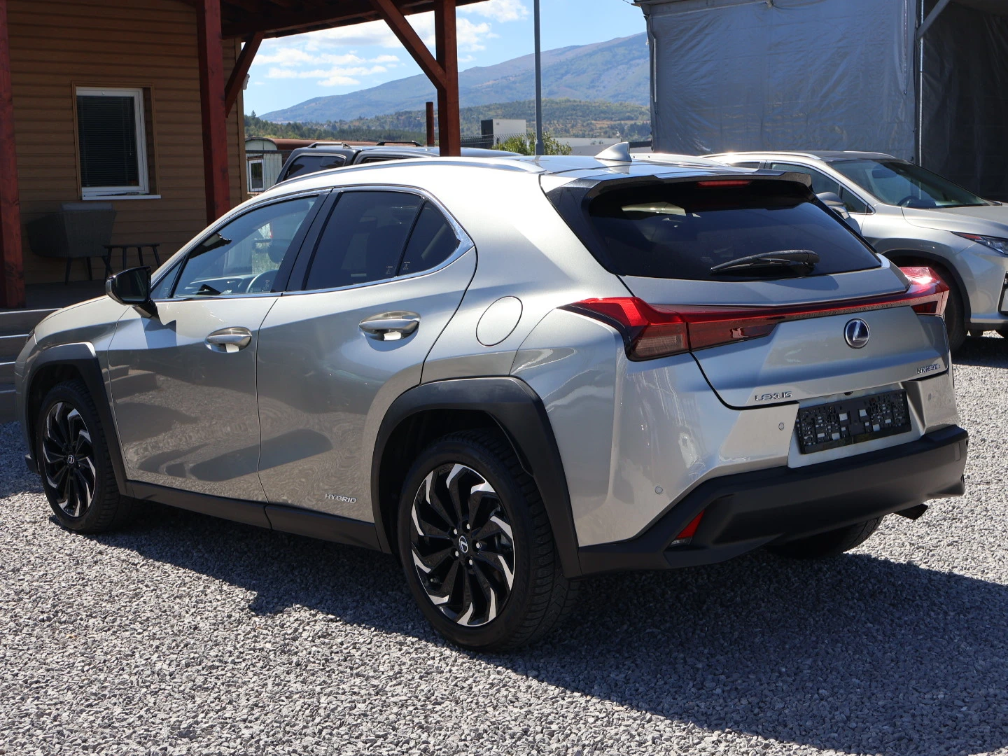 Lexus UX 250h 360 КАМЕРА/HUD/BSM/ПОДГРЕВ И ОБДУХВАНЕ/ЕЛ.БАГАЖНИК - изображение 6