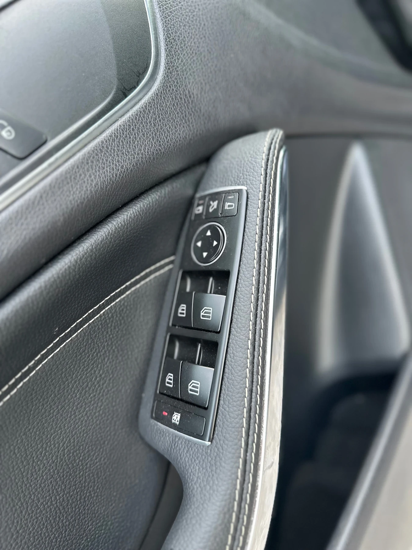 Mercedes-Benz GLA 200, снимка 13 - Автомобили и джипове - 53821511