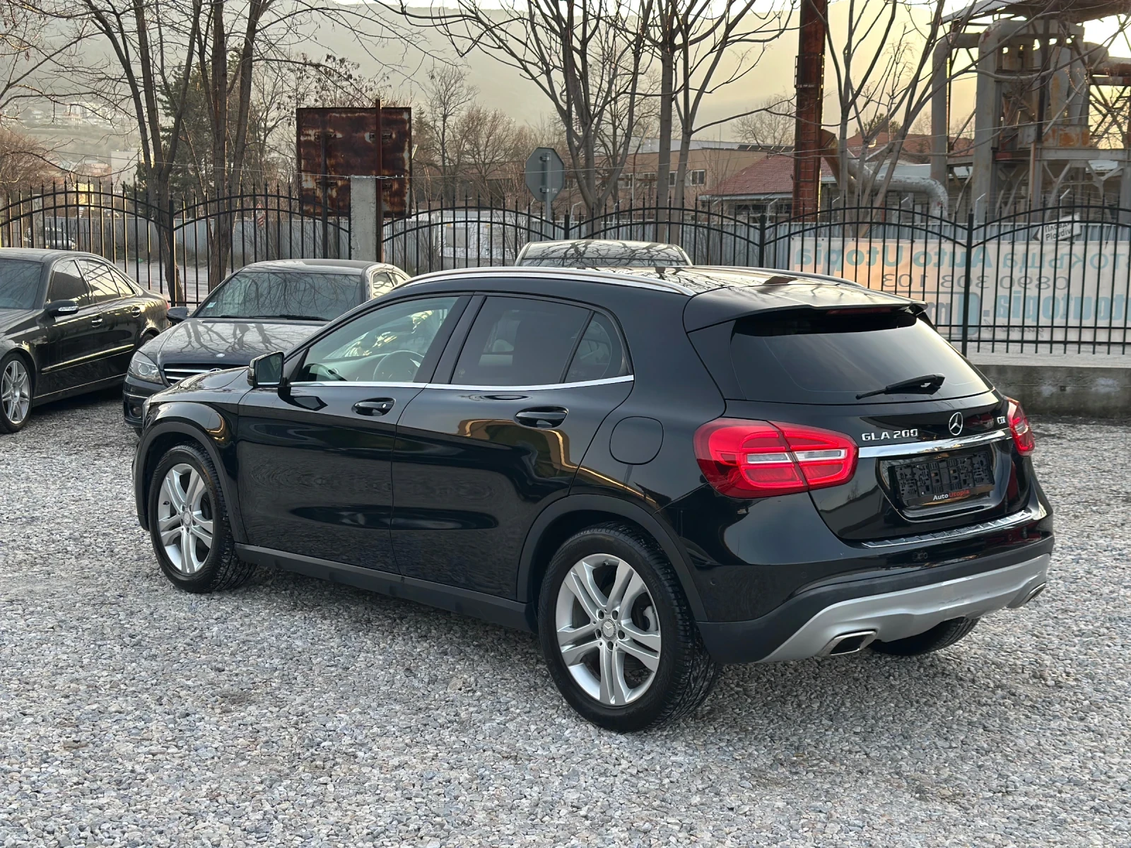 Mercedes-Benz GLA 200, снимка 3 - Автомобили и джипове - 53821511