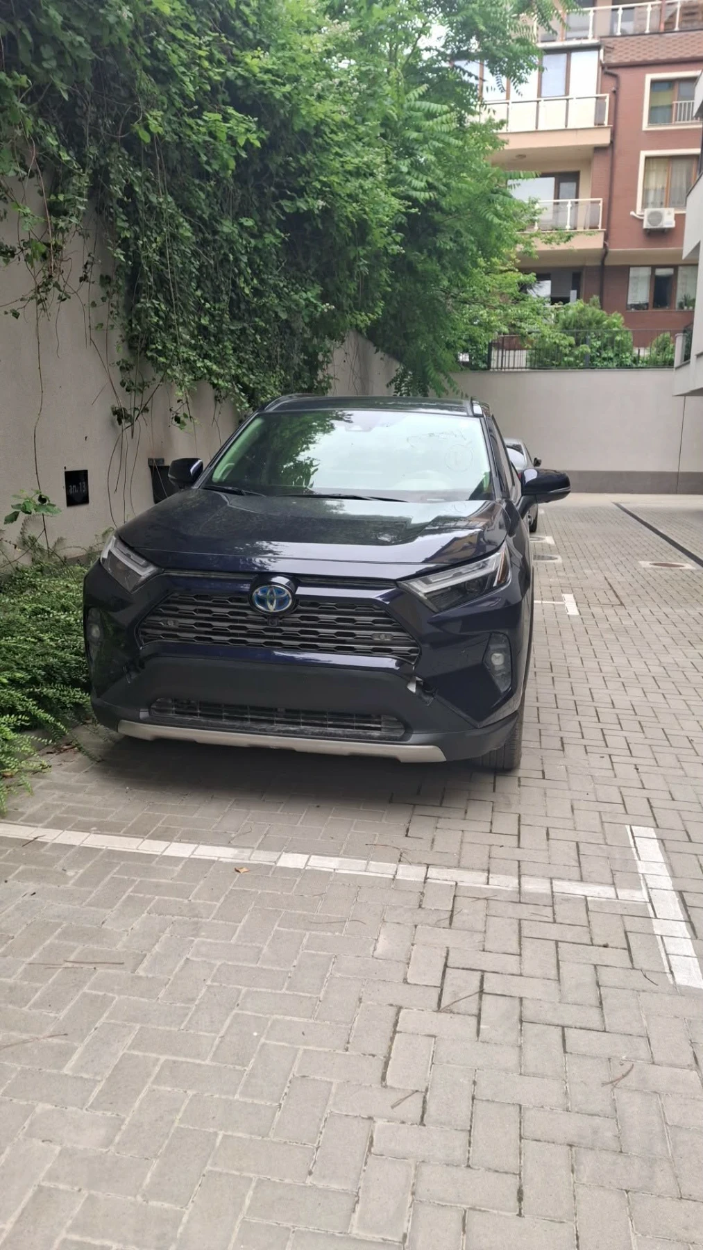 Toyota Rav4 Limited hybrid 2.5, снимка 10 - Автомобили и джипове - 54964041