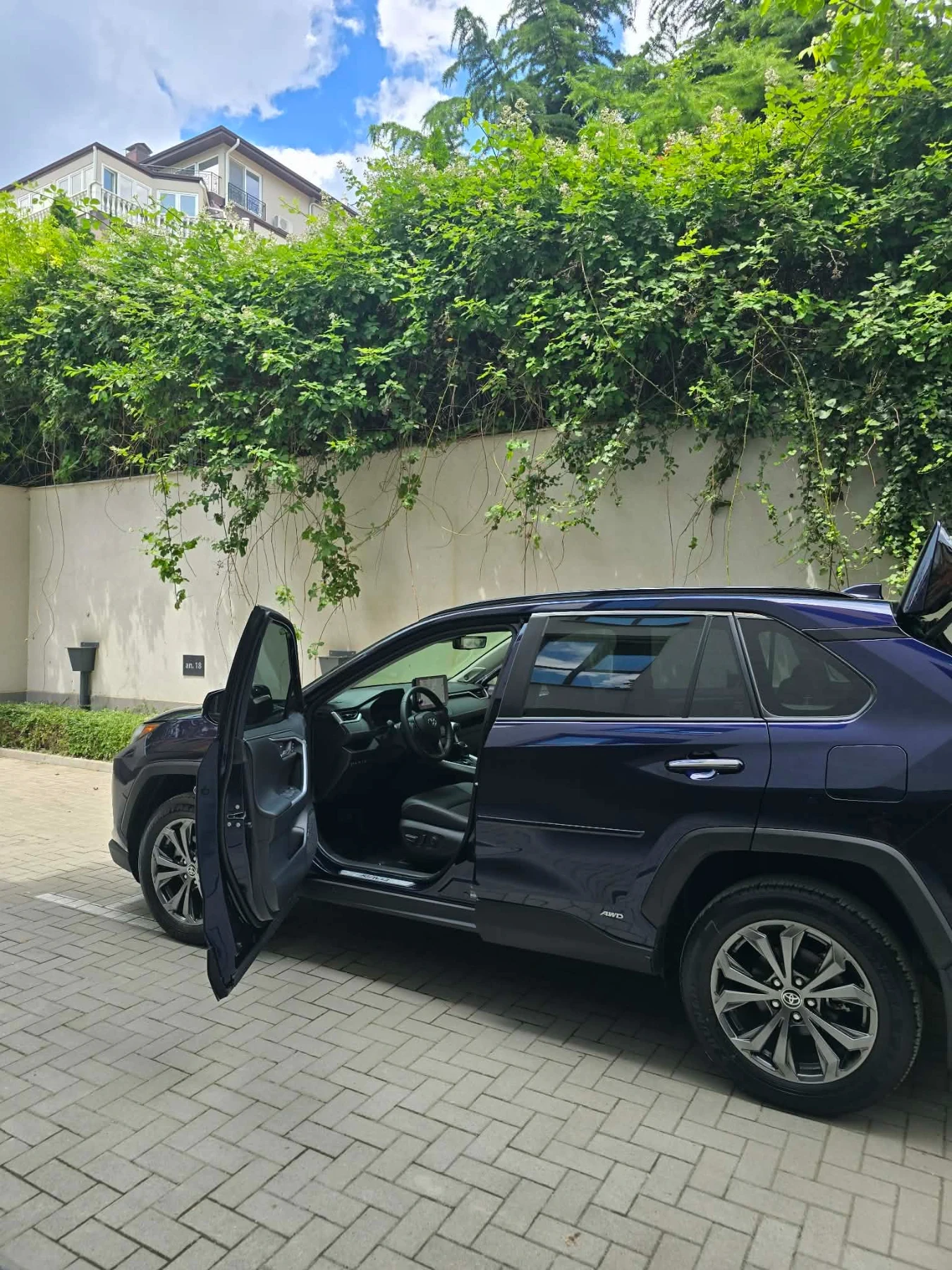 Toyota Rav4 Limited hybrid 2.5, снимка 3 - Автомобили и джипове - 54964041