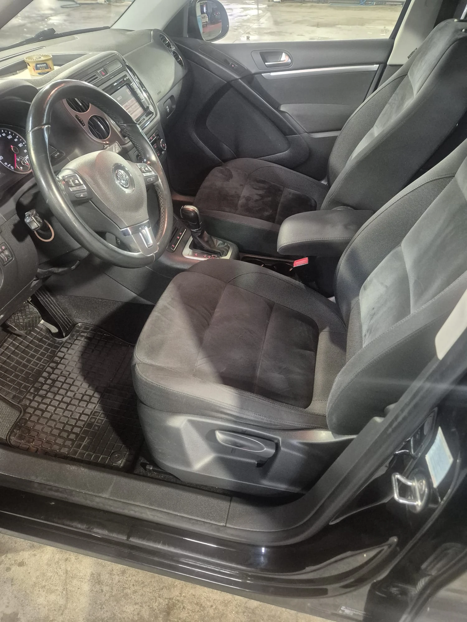 VW Tiguan 2. 0 TSI 211 к. с. , 4Motion, DSG. , снимка 10 - Автомобили и джипове - 55036184
