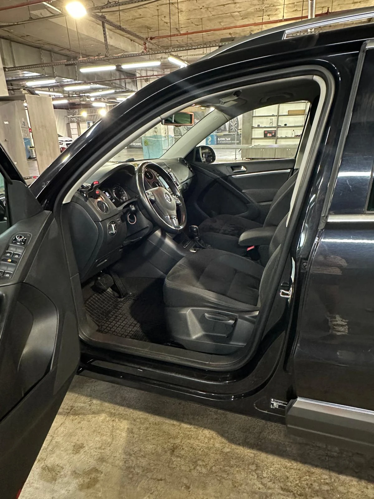 VW Tiguan 2. 0 TSI 211 к. с. , 4Motion, DSG. , снимка 8 - Автомобили и джипове - 55036184