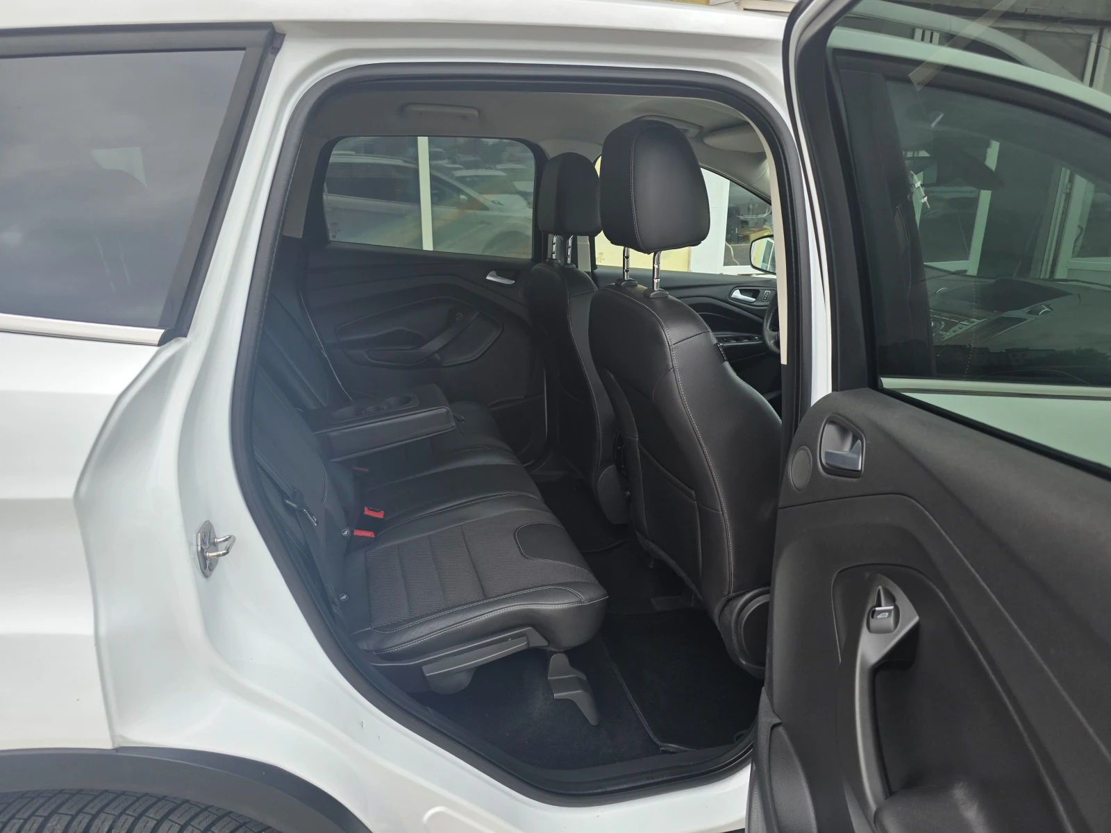 Ford Kuga 2.0TDCI NAVI ITALY , снимка 11 - Автомобили и джипове - 55240044