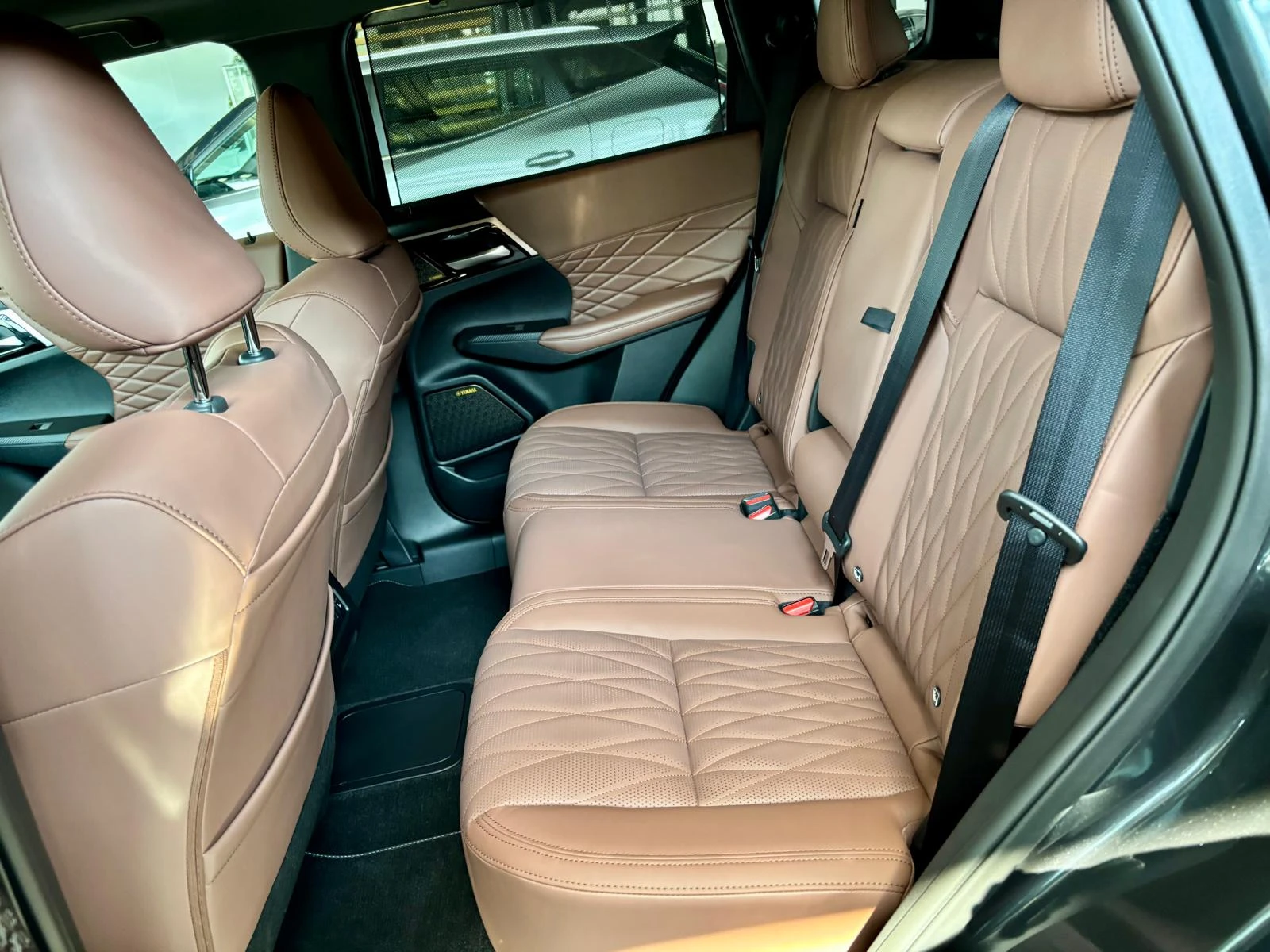 Mitsubishi Outlander INSTYLE+ PHEV, снимка 14 - Автомобили и джипове - 55583528