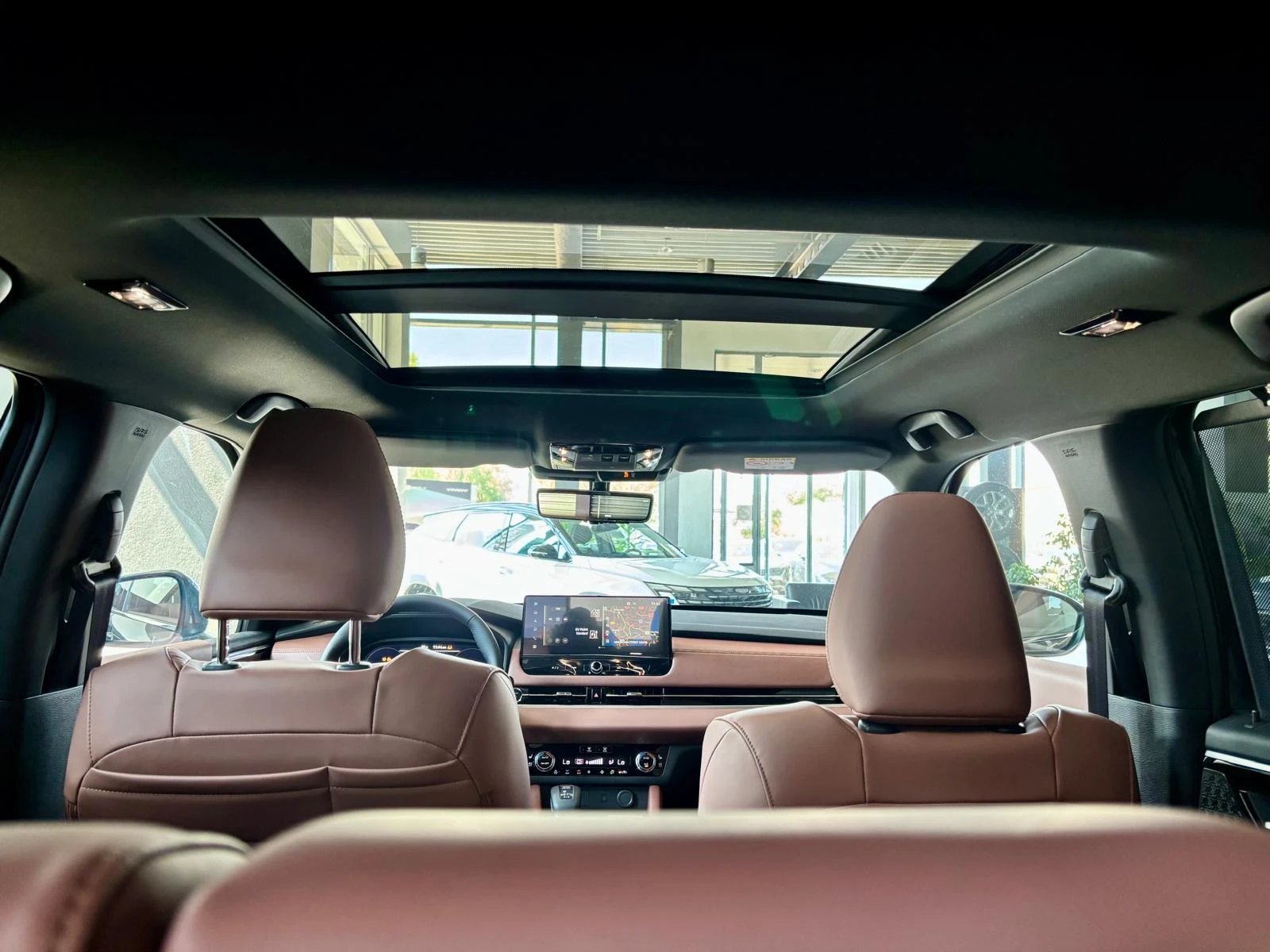 Mitsubishi Outlander INSTYLE+ PHEV, снимка 17 - Автомобили и джипове - 55583528