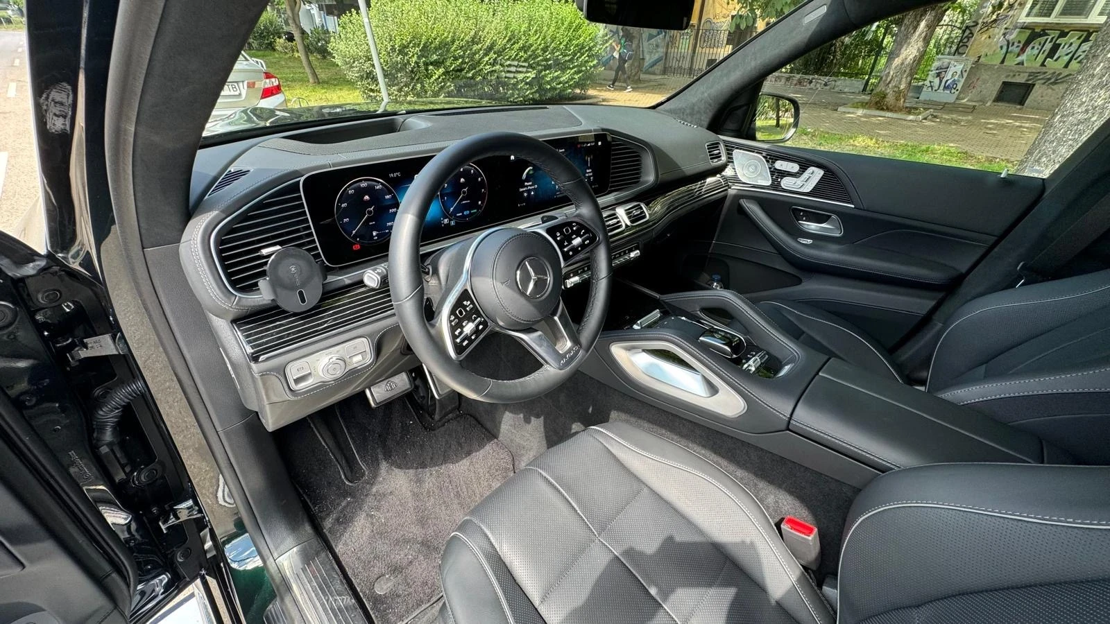 Mercedes-Benz GLS 600 Maybach , снимка 7 - Автомобили и джипове - 55704999