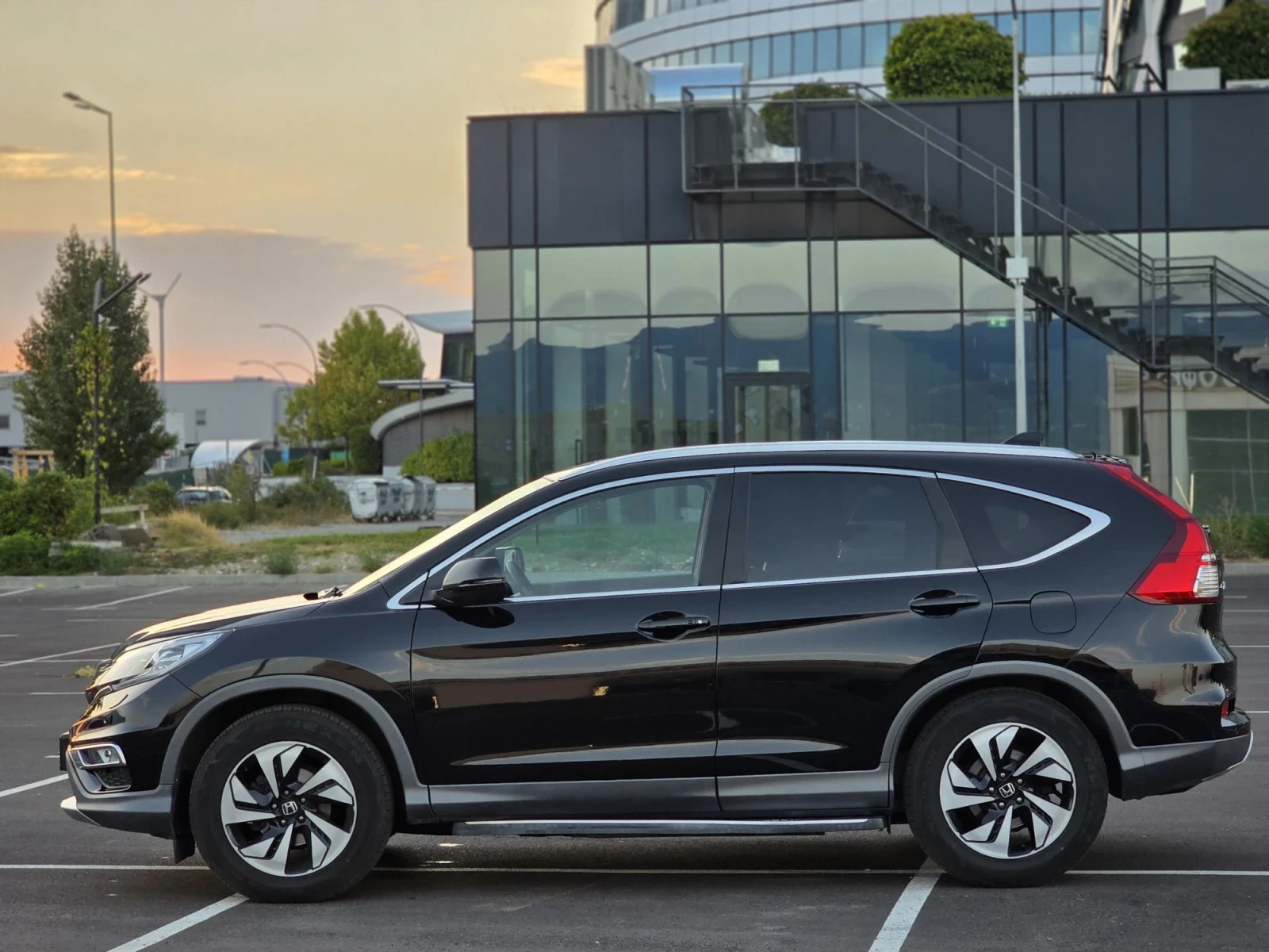 Honda Cr-v Executive+ /2.0i 4х4/ 92 000км. , снимка 7 - Автомобили и джипове - 55805606