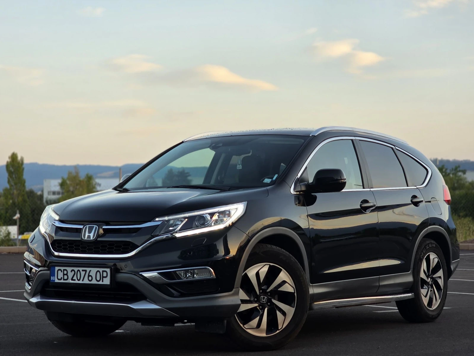 Honda Cr-v Executive+ /2.0i 4х4/ 92 000км. , снимка 1 - Автомобили и джипове - 55805606