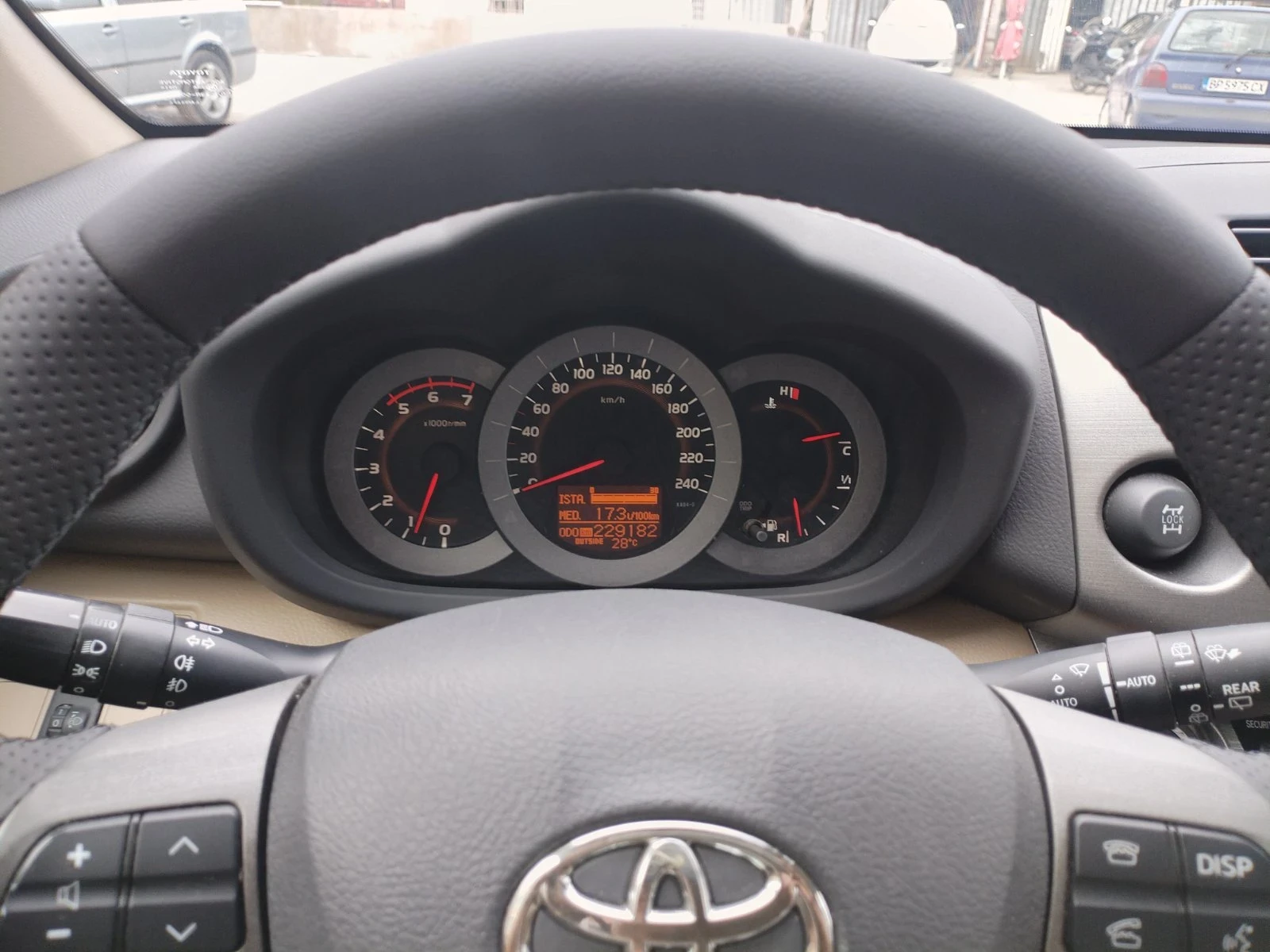 Toyota Rav4, снимка 2 - Автомобили и джипове - 56124395