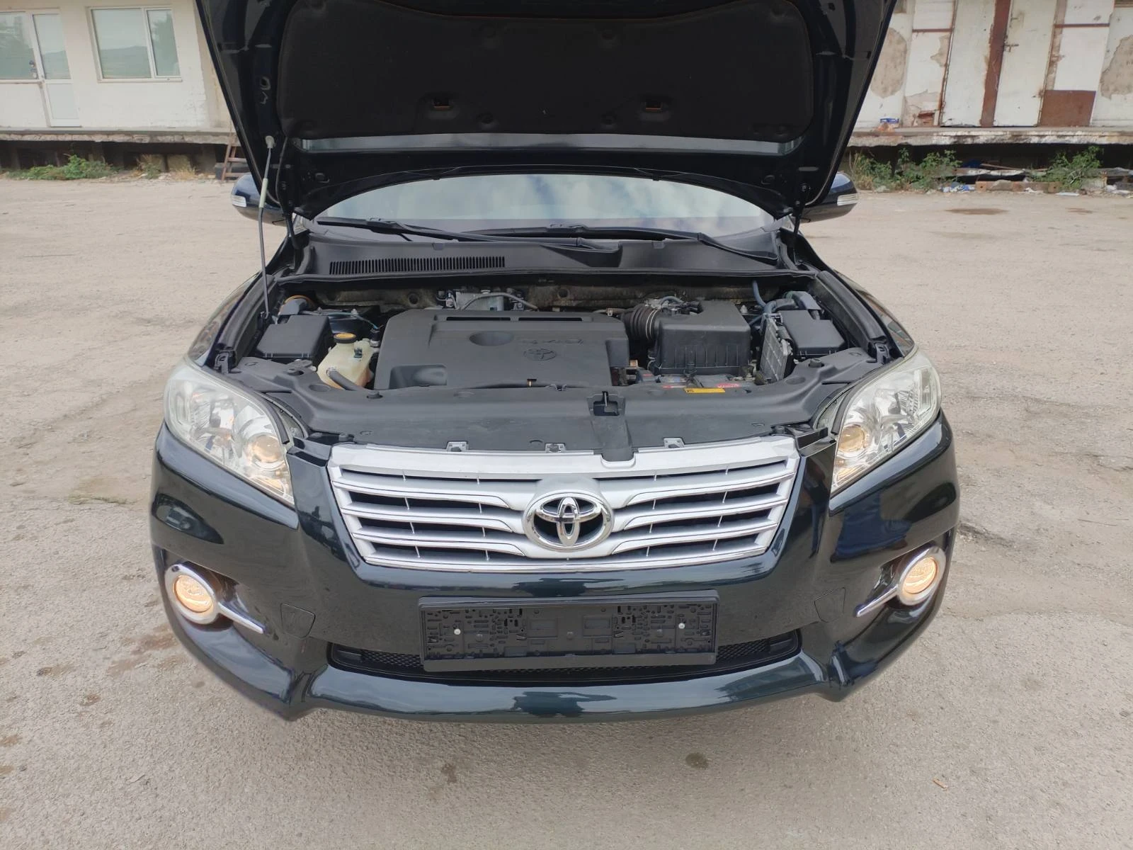 Toyota Rav4, снимка 3 - Автомобили и джипове - 56124395