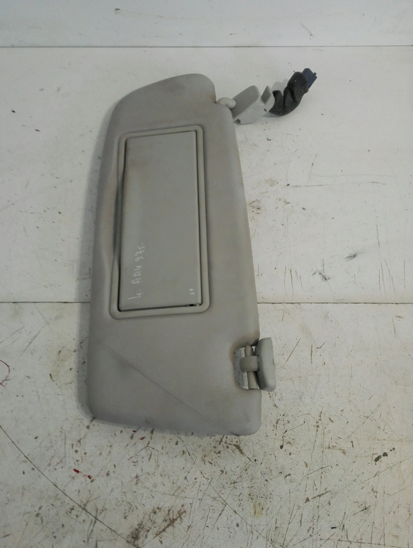 ������ ���� �4 ��� | Mobile.bg � ����������� 1