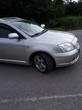 Toyota Avensis 2.0, снимка 2